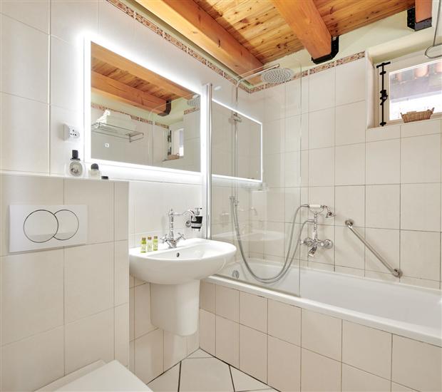 House K1, for 14 persons