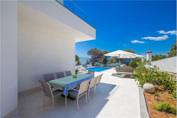 House K1, for 12 persons