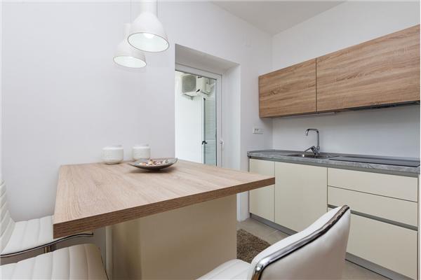 House K1, for 12 persons