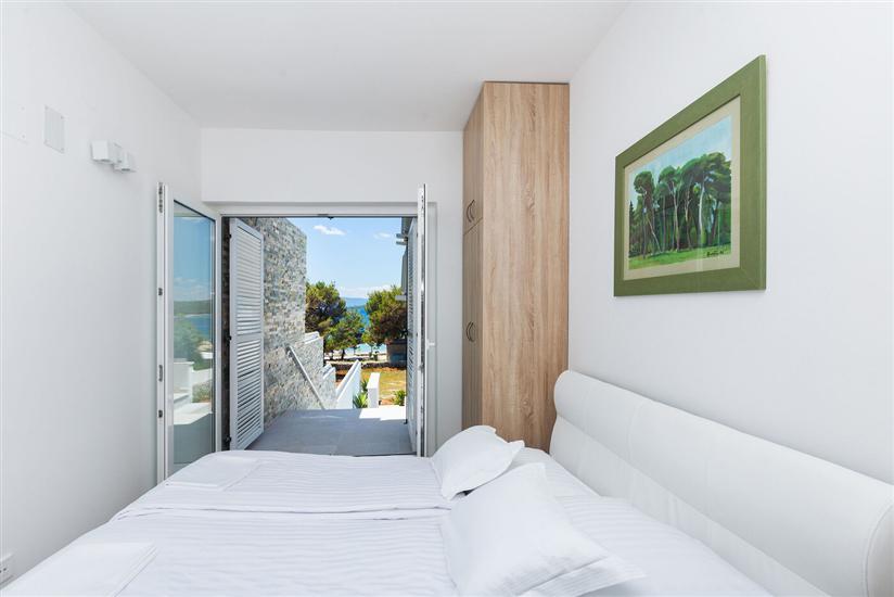 House K1, for 12 persons