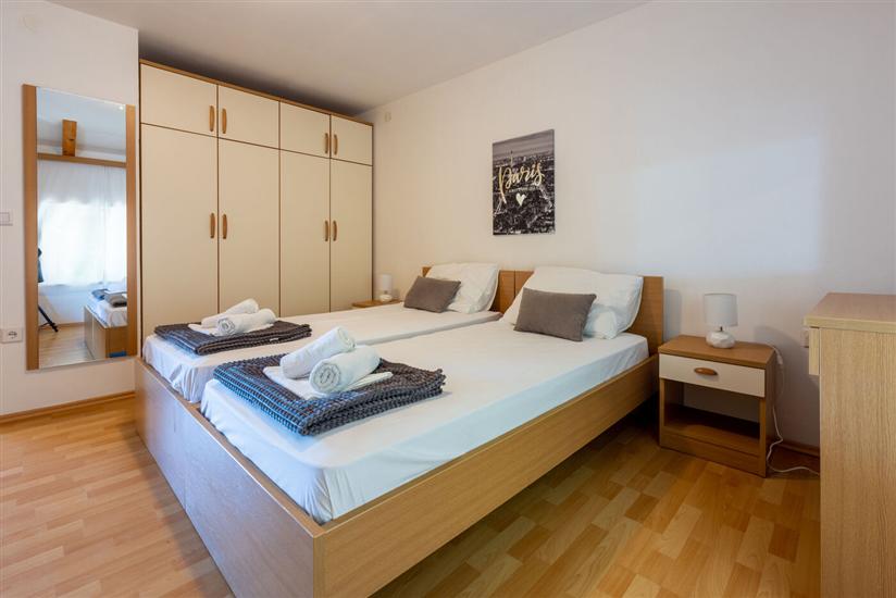 Apartment A1, for 6 persons