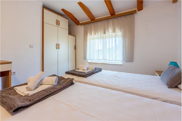 Apartment A1, for 6 persons