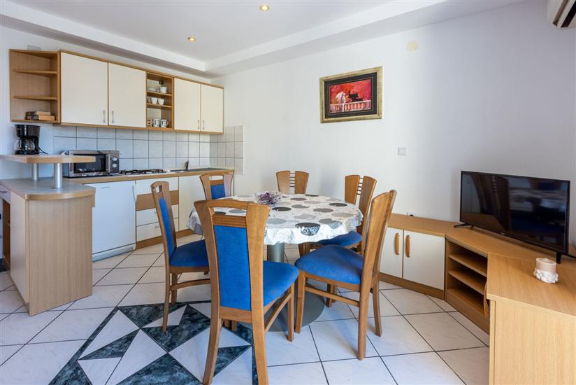 Apartment A1, for 6 persons