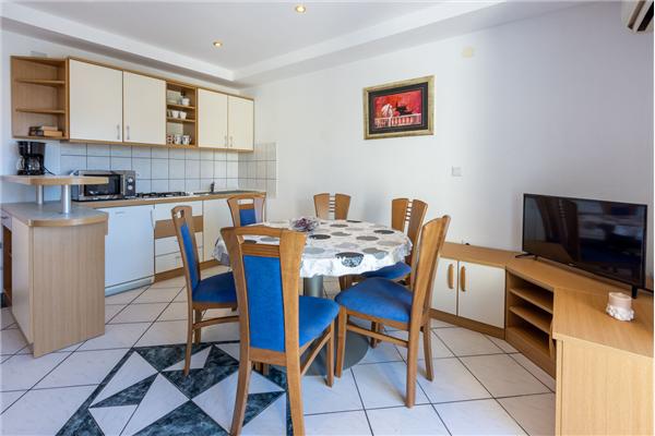 Apartment A1, for 6 persons