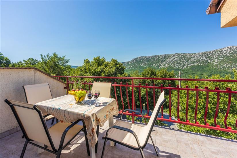 Apartment A1, for 6 persons