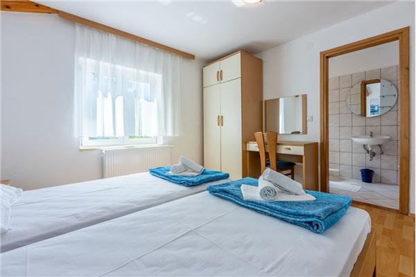 Apartment A2, for 5 persons