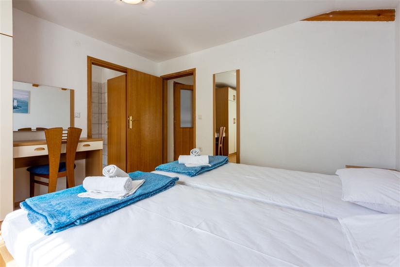 Apartment A2, for 5 persons