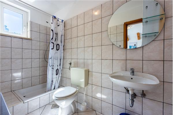 Apartment A2, for 5 persons