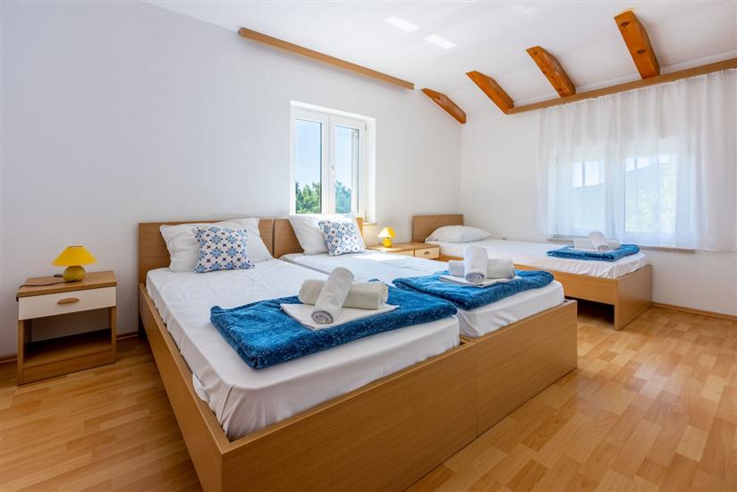 Apartment A2, for 5 persons