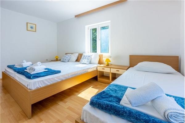 Apartment A2, for 5 persons