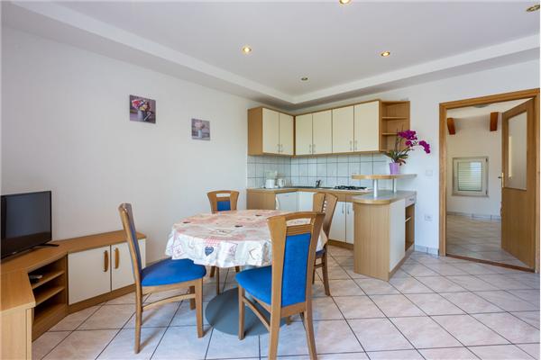 Apartment A2, for 5 persons