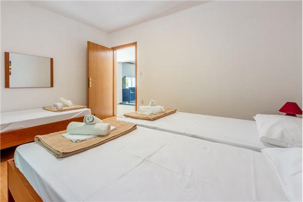 Apartment A3, for 5 persons