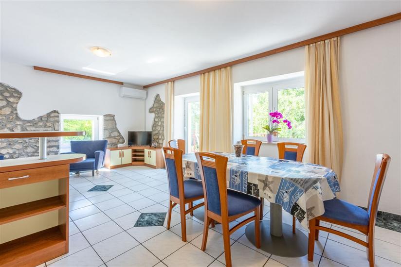 Apartment A3, for 5 persons