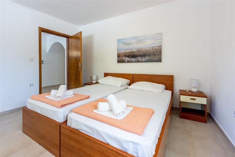 Apartment A4, for 5 persons