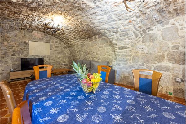 Apartment A4, for 5 persons