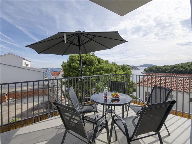 Apartment A4, for 5 persons