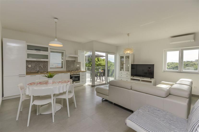 Apartment A4, for 5 persons