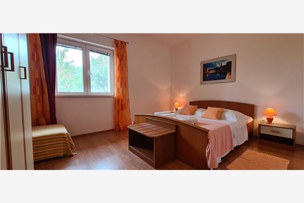 Apartment A4, for 4 persons