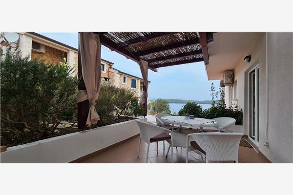 Apartment A4, for 4 persons