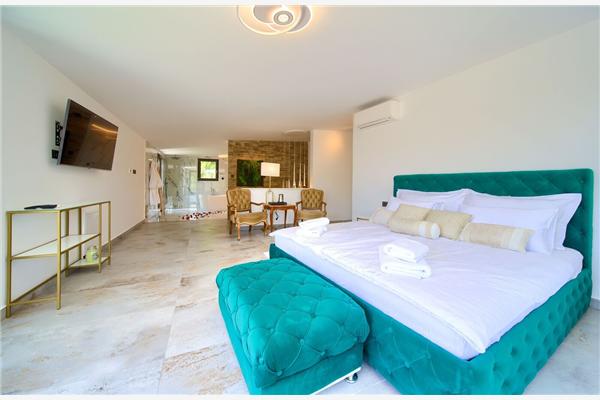 House K1, for 8 persons