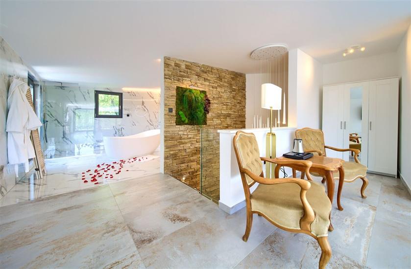 House K1, for 8 persons