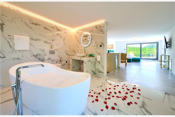 House K1, for 8 persons