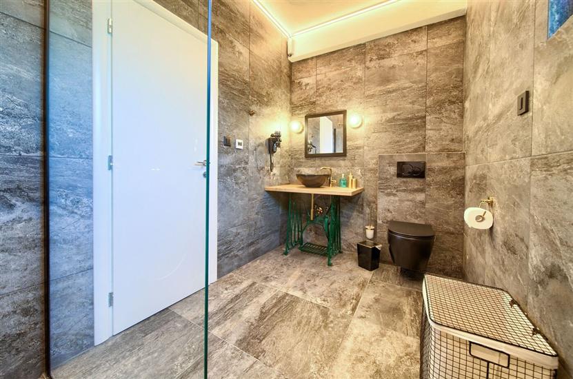 House K1, for 8 persons