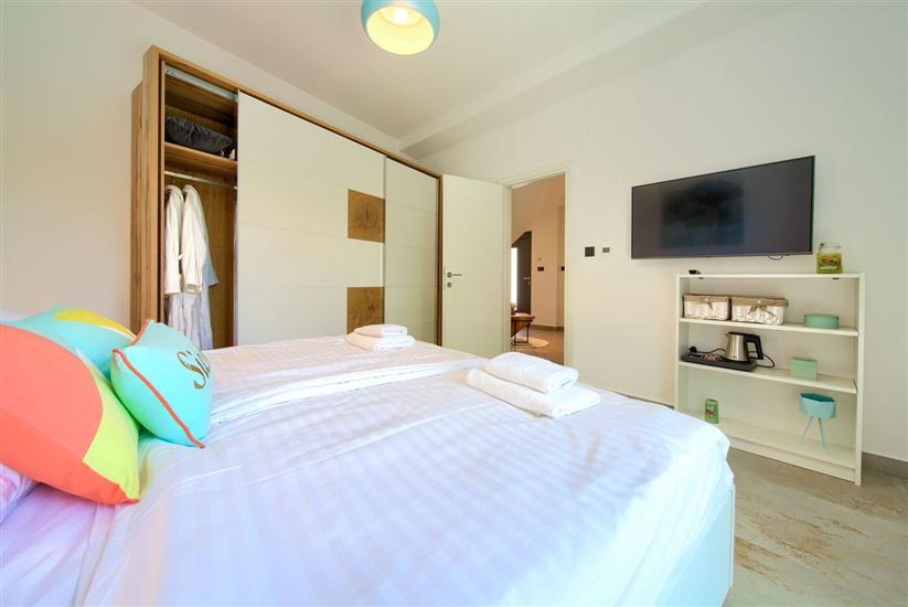 House K1, for 8 persons