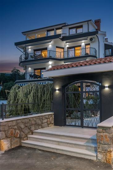 Apartment Villa Rebeka