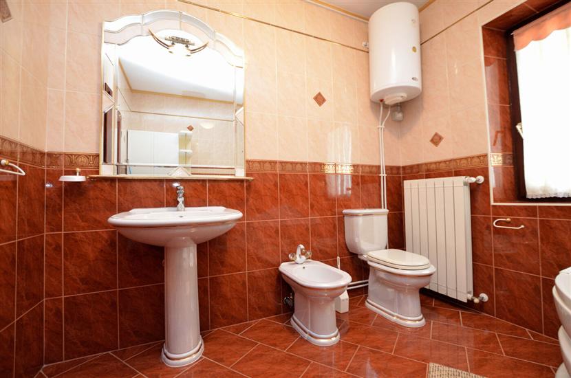 Apartment A1, for 8 persons