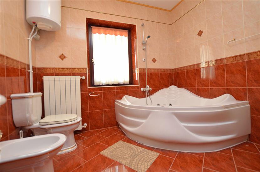 Apartment A1, for 8 persons