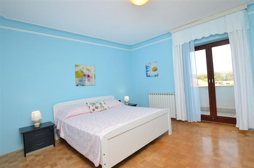 Apartment A1, for 8 persons