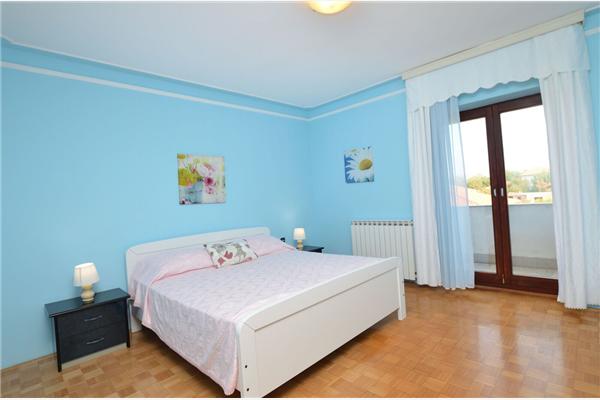 Apartment A1, for 8 persons