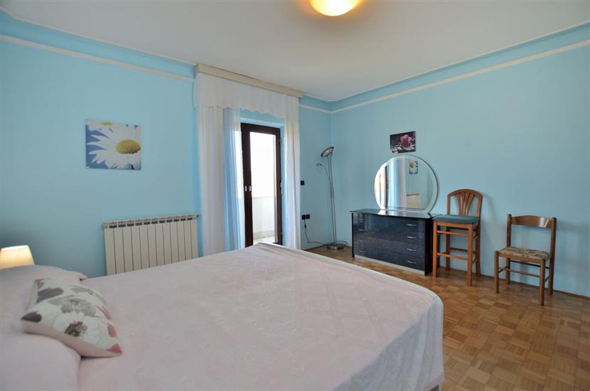 Apartment A1, for 8 persons
