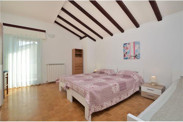 Apartment A1, for 8 persons