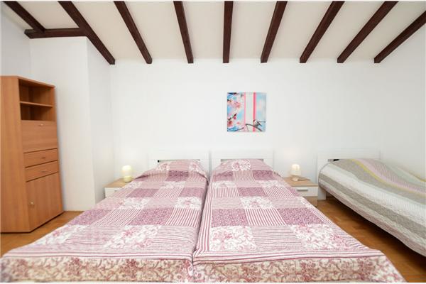 Apartment A1, for 8 persons