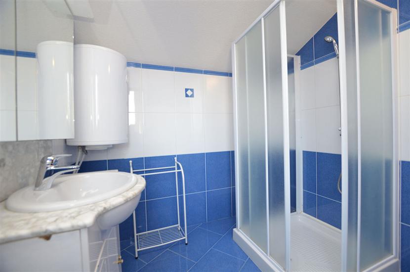 Apartment A1, for 8 persons