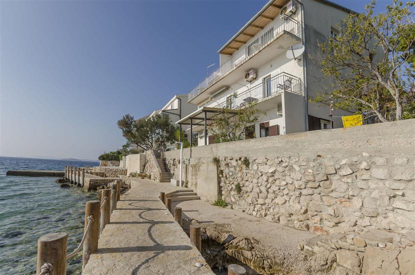 Apartment Slobodan by the sea