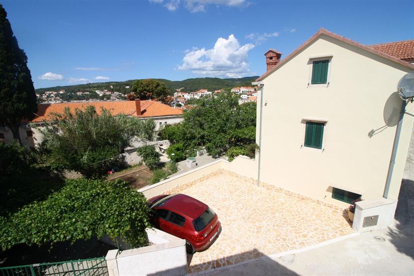 Apartment and Room Lada