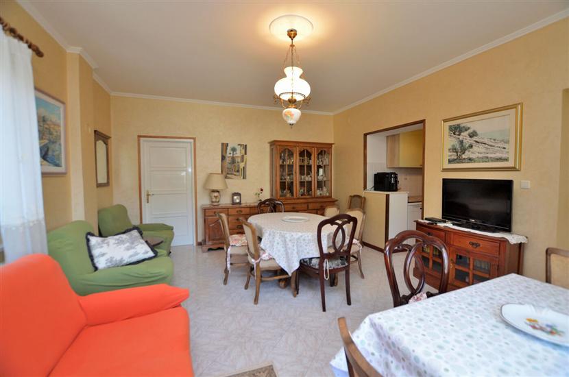 Apartment A1, for 8 persons