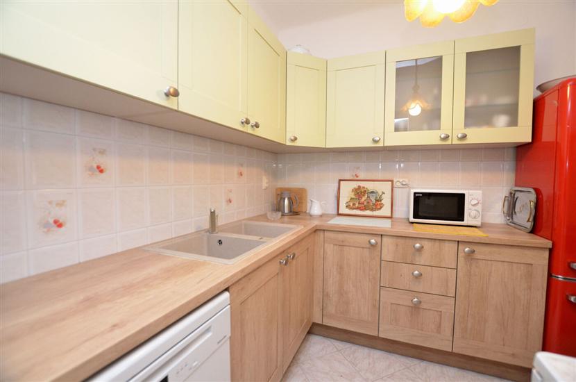 Apartment A1, for 8 persons