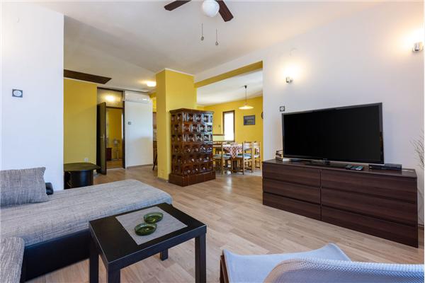 Apartment A1, for 6 persons