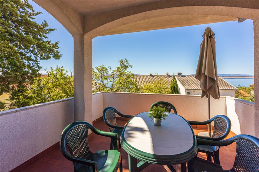 Apartment A1, for 6 persons