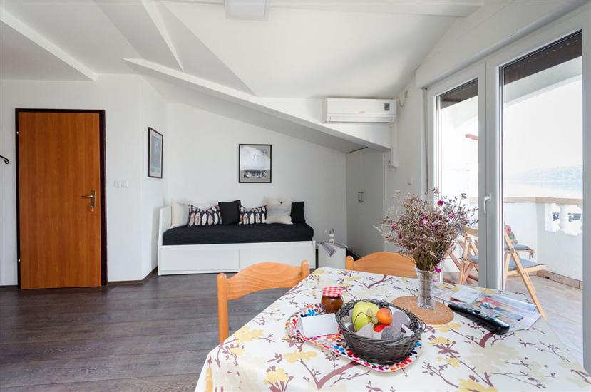 Apartment A4, for 4 persons