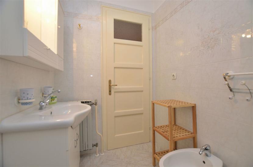 Apartment A1, for 8 persons