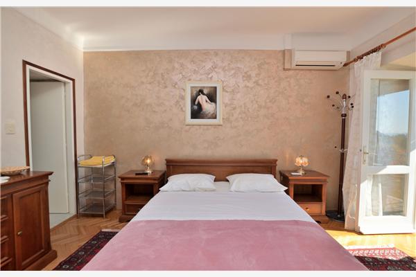 Apartment A1, for 8 persons