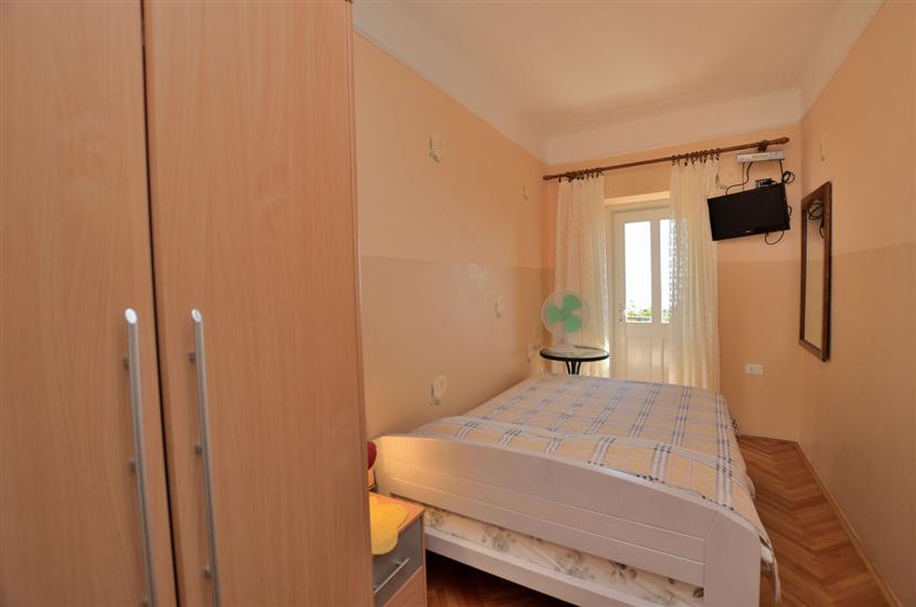 Apartment A1, for 8 persons