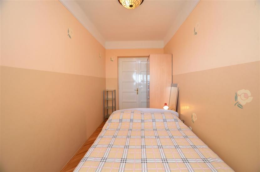 Apartment A1, for 8 persons