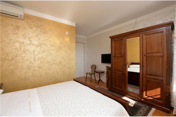 Apartment A1, for 8 persons