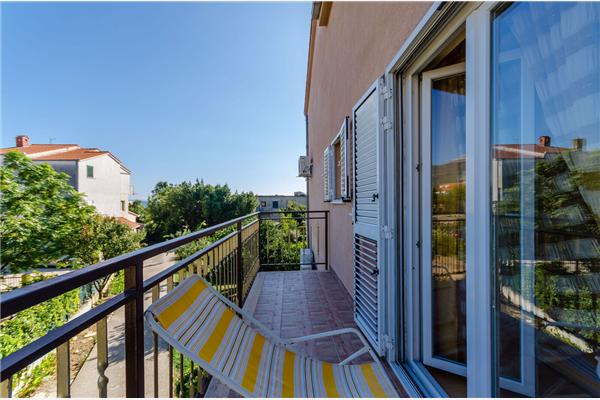 Apartment A1, for 5 persons